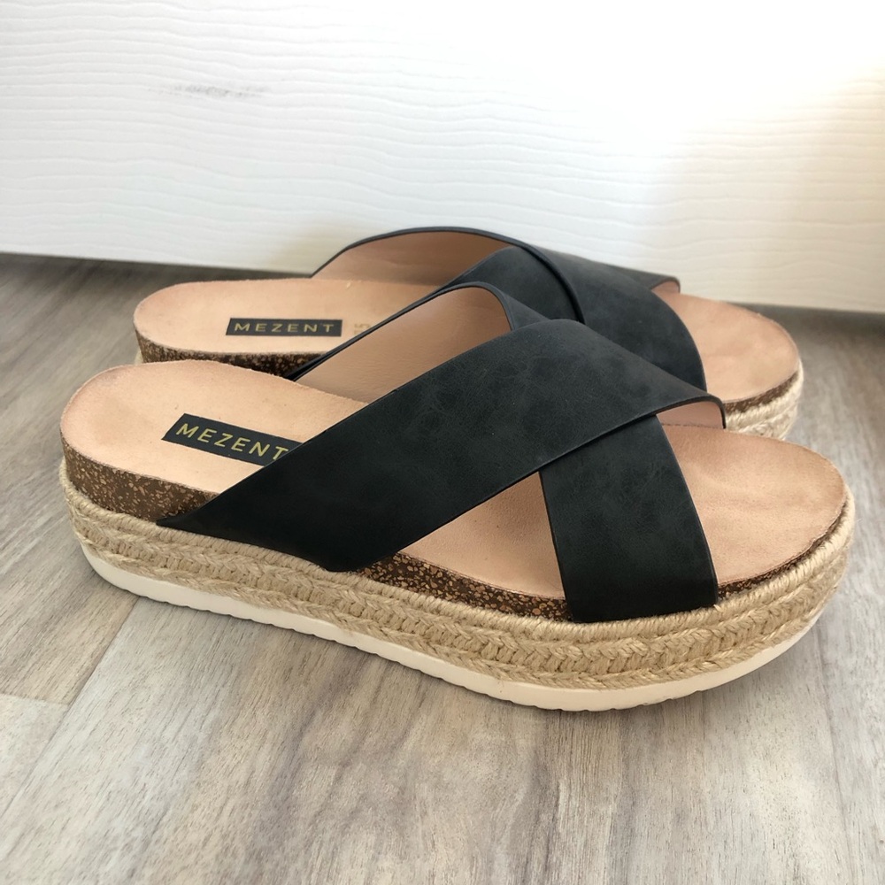 Black Cross-Strap Platform Slide Sandals- Size 7.5 - Boho Straw Trim Like New